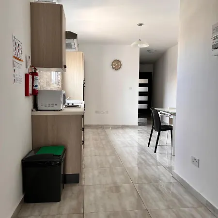 Alloggio in famiglia F3 1, Private Double With Private Bathroom And Balcony