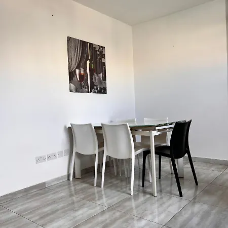 Alloggio in famiglia F3 1, Private Double With Private Bathroom And Balcony *
