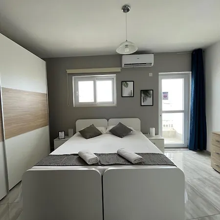 F3 1, Private Double With Private Bathroom And Balcony Accommodatie bij particulieren Msida