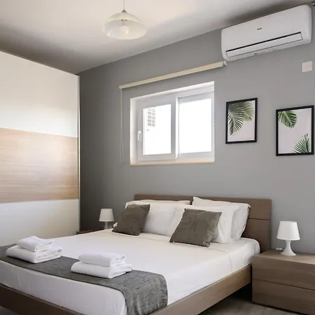 Kwatera prywatna F3 1, Private Double With Private Bathroom And Balcony *