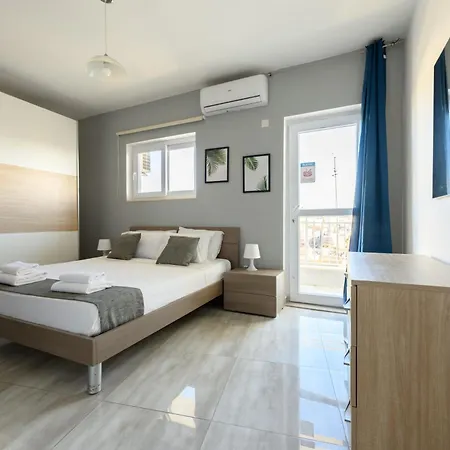 F3 1, Private Double With Private Bathroom And Balcony Kwatera prywatna