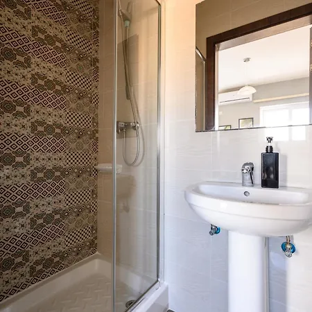 F3 1, Private Double With Private Bathroom And Balcony * Msida