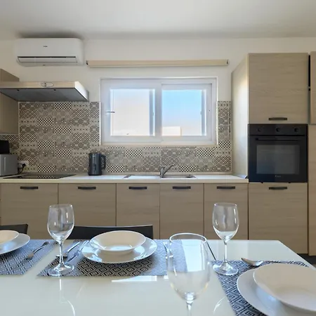 F3 1, Private Double With Private Bathroom And Balcony Kwatera prywatna